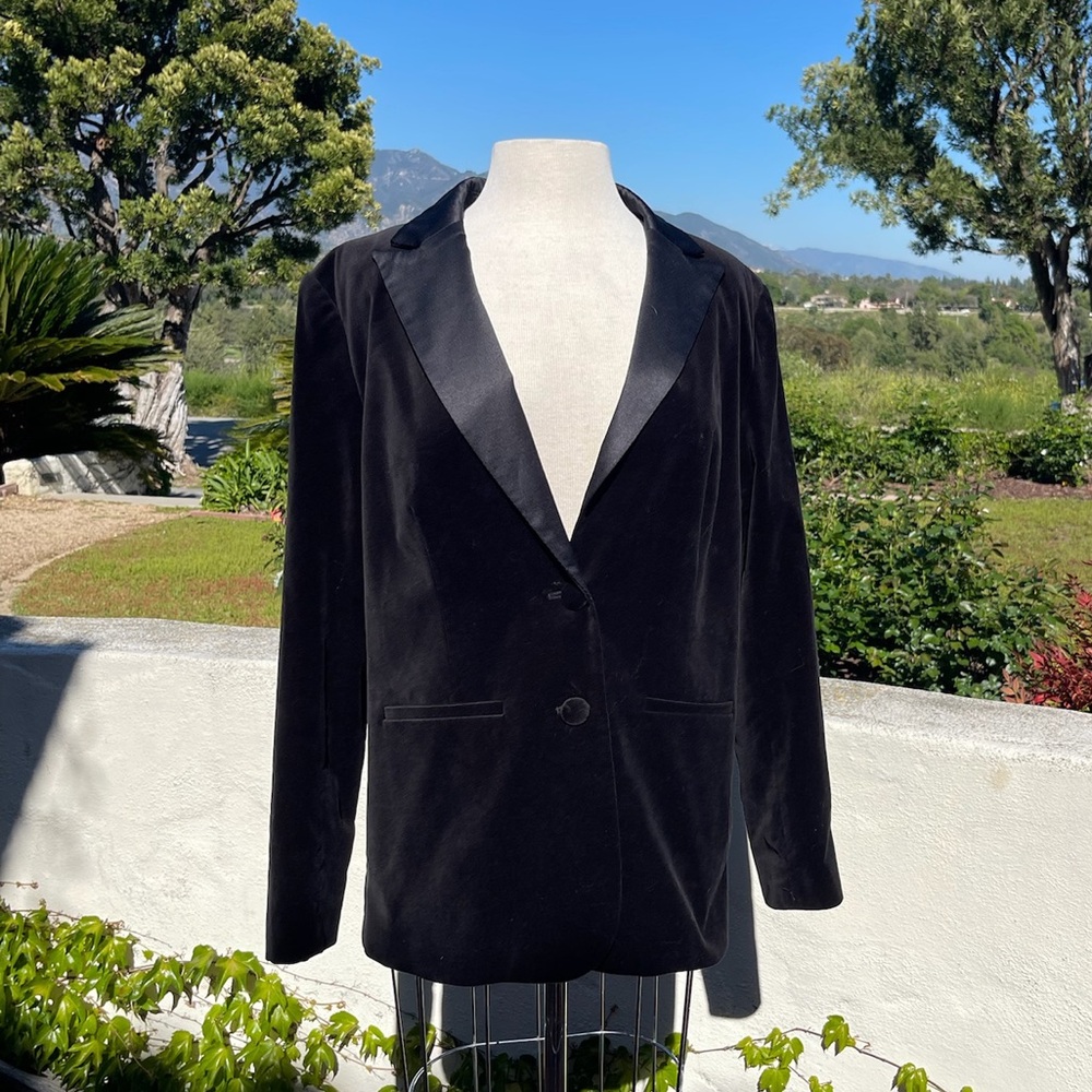 A New Day Black Velvet Tuxedo Jacket - size 14